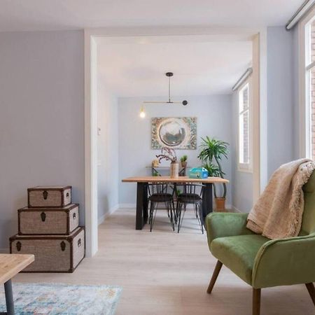 2 Bdr Penthouse In Grcia Apartment Barcelona Bagian luar foto
