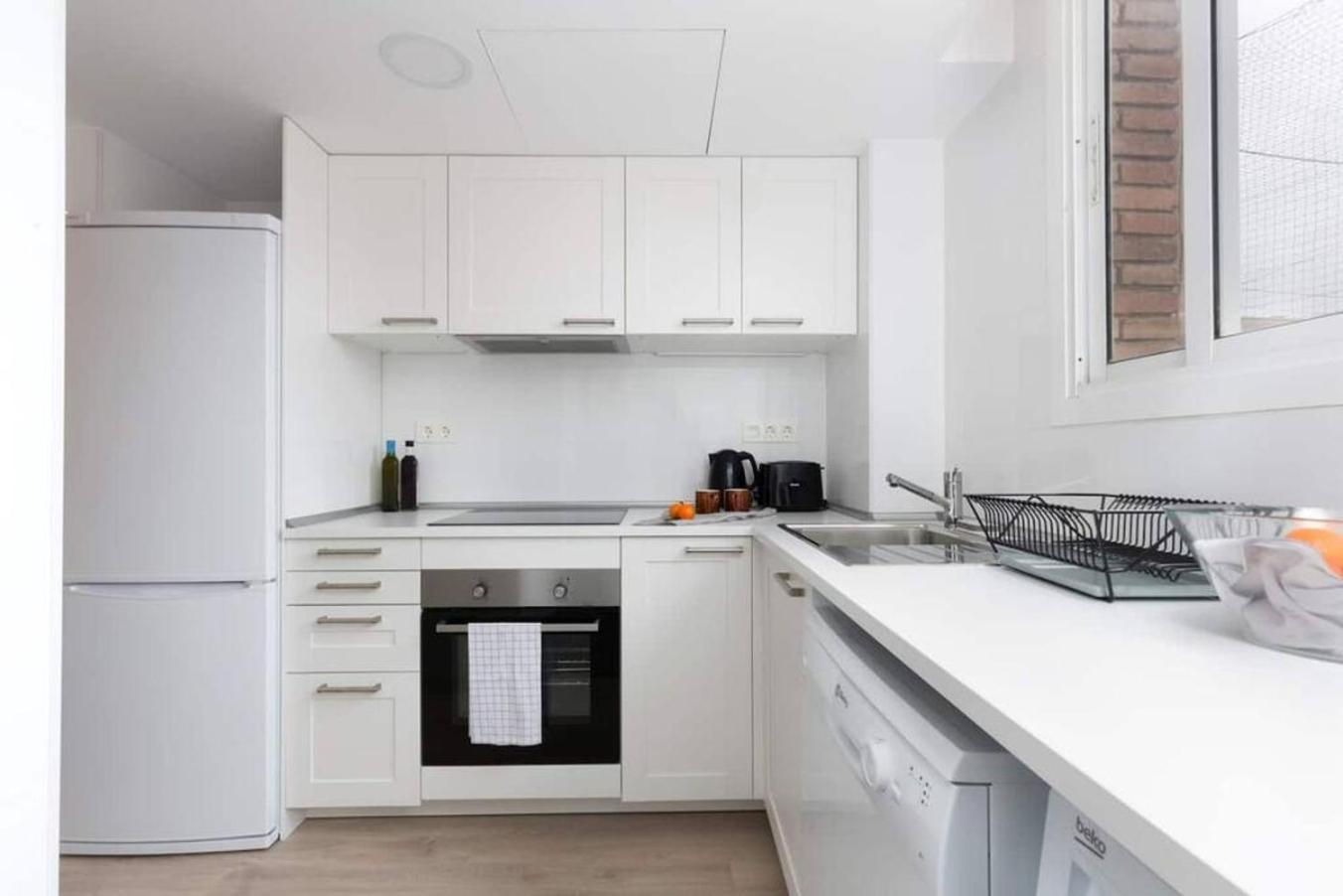 2 Bdr Penthouse In Grcia Apartment Barcelona Bagian luar foto